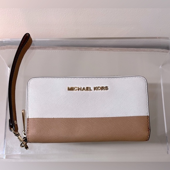 Michael Kors Large Color Block Wallet - Picture 1 of 7